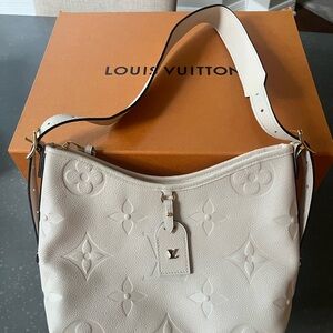 Brand new Louis Vuitton carry all Mm size